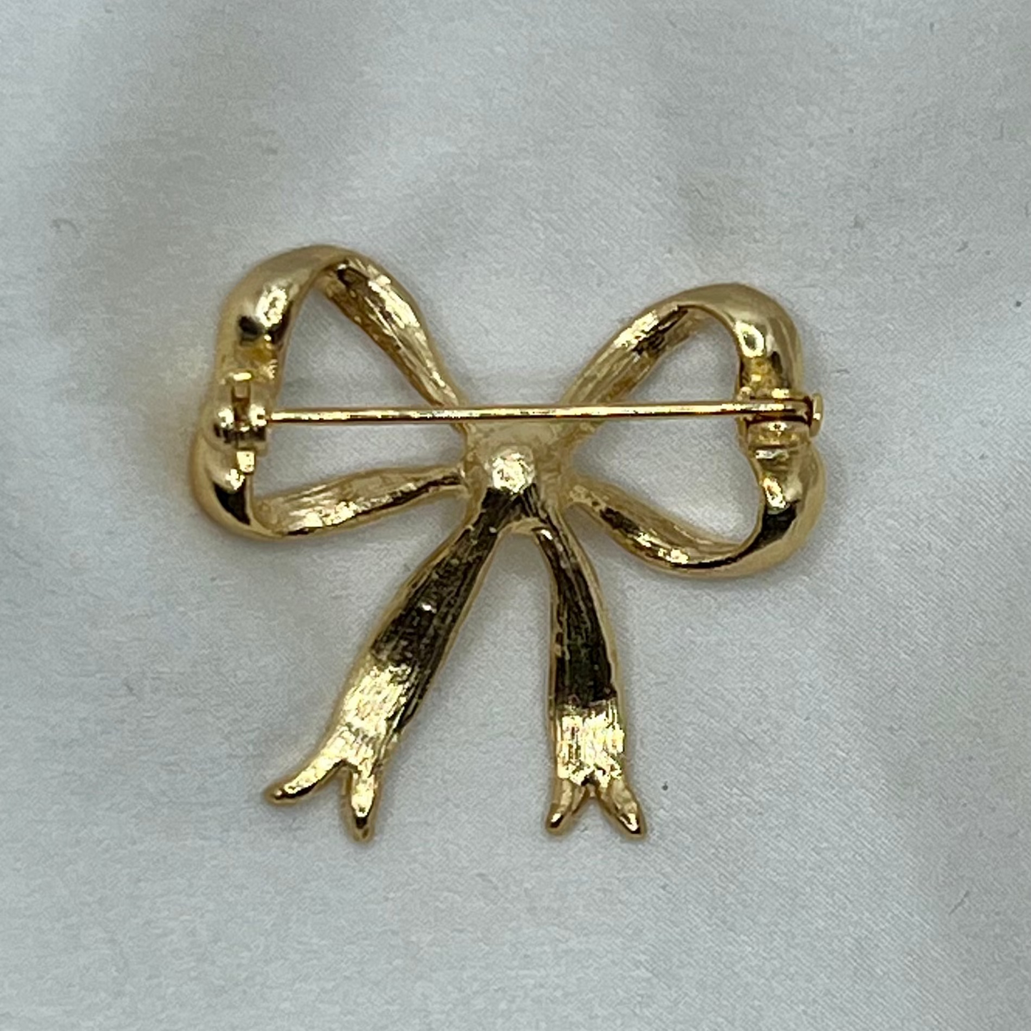 Vintage Pearl Ribbon Brooch