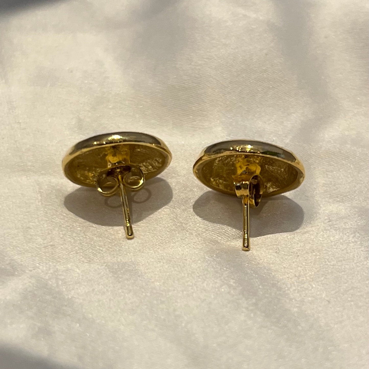 1980s Vintage Gold Floral Stud Earrings – Deadstock Earrings