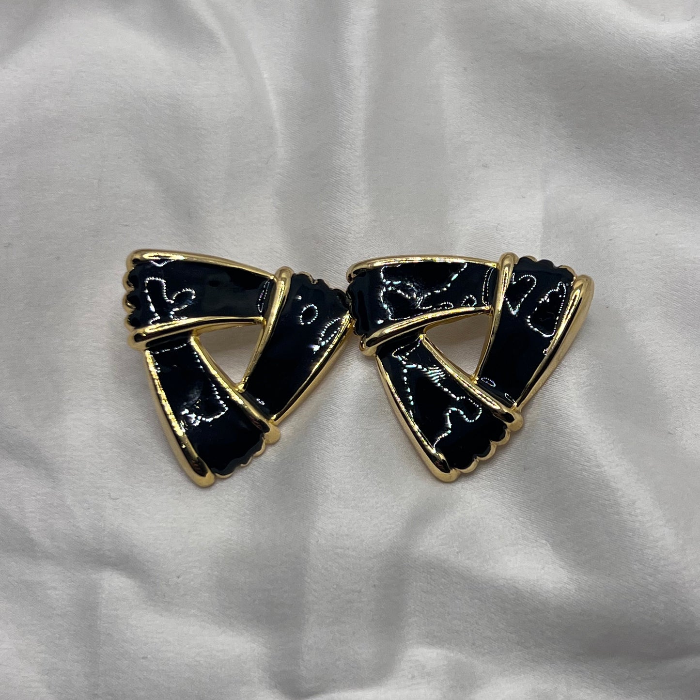 Black & Gold Geometric Stud Earrings – 1980s