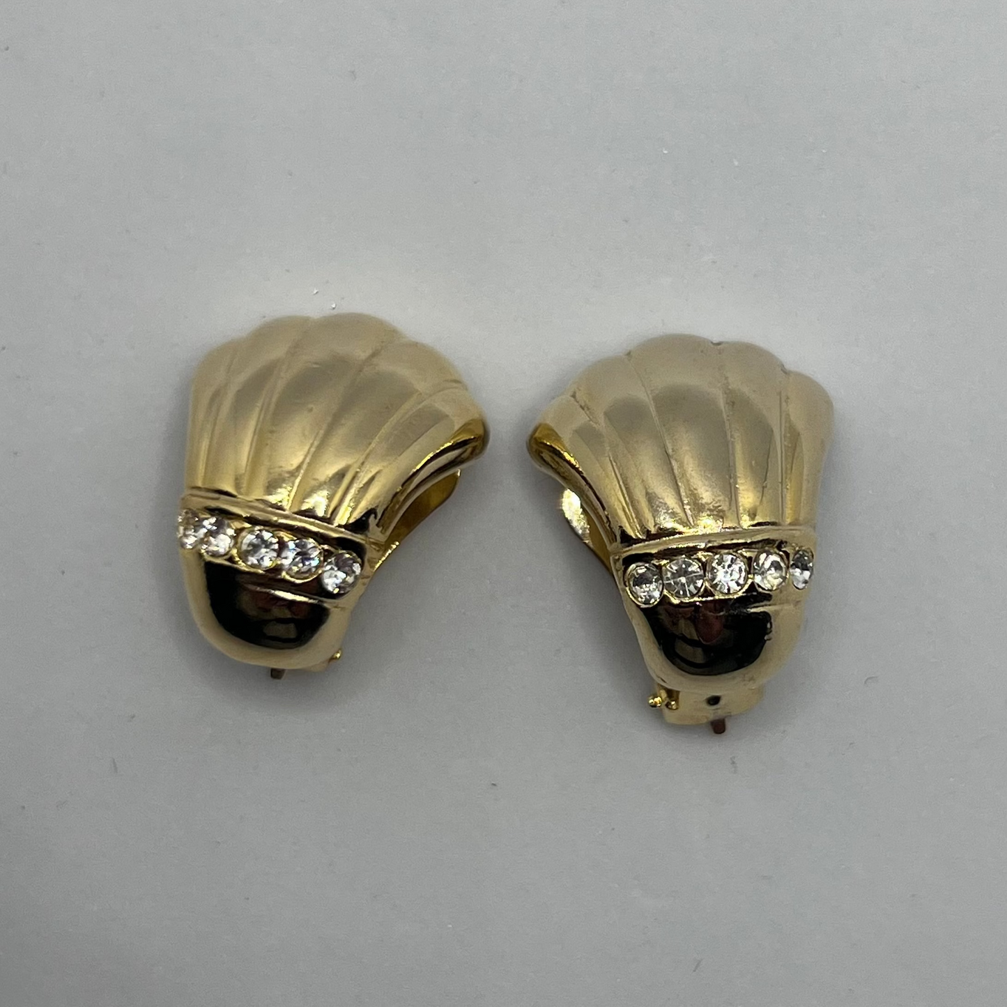 Vintage Shell Crystal Clip-on Earrings