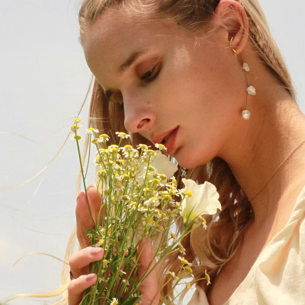 Golden Floating Petal Ear Cuff